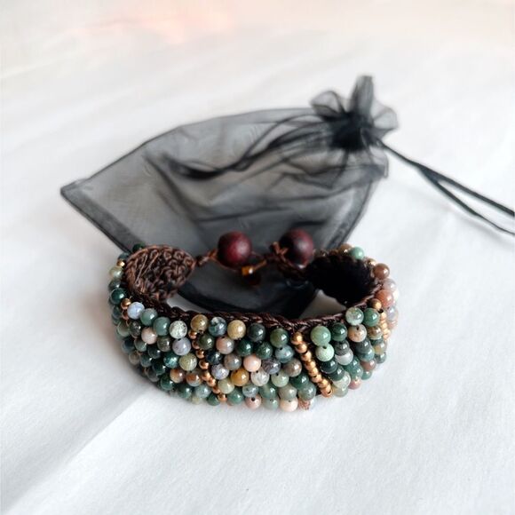 Elegant Multicolor Beaded Bracelet - Picture 5 of 14